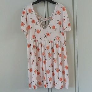 Princess Polly rose v neck dress